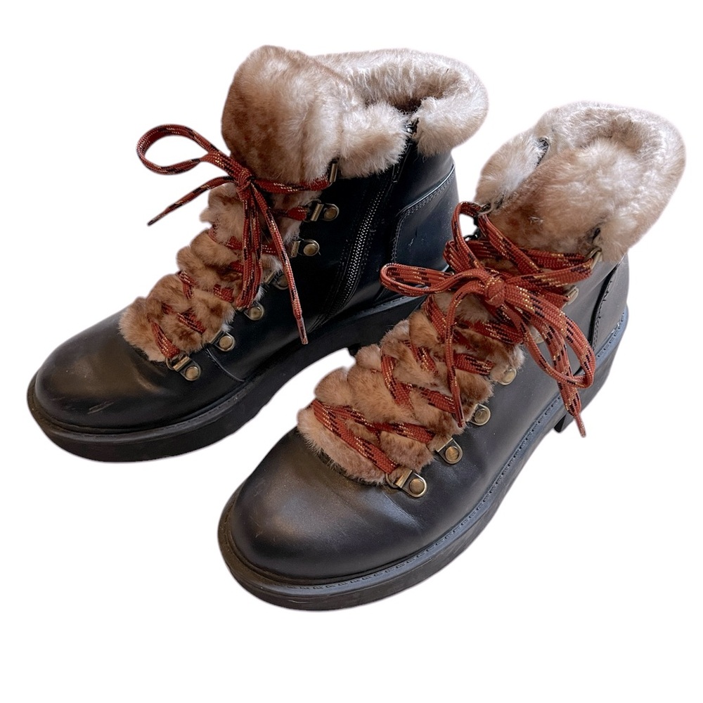 Lace up faux fur lined boots - size 8